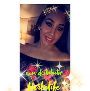 Meet your Posher, Claudia